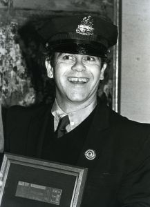 Elton John 1982, NY8.jpg